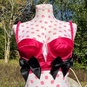 Sexy Little Things VS Bustier